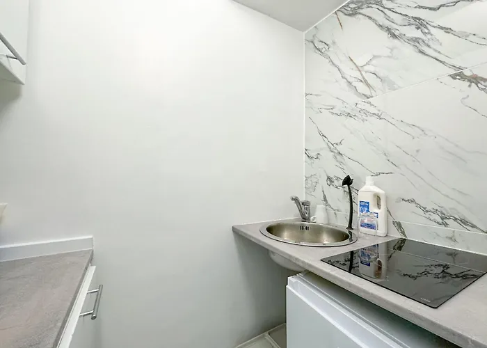 Apartman Charming 14m In 17th Arrondissement