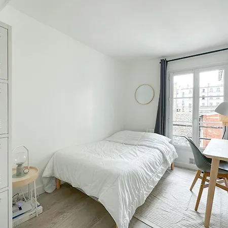 Charming 14m In 17th Arrondissement Paris