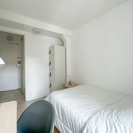 Lägenhet Charming 14m In 17th Arrondissement *